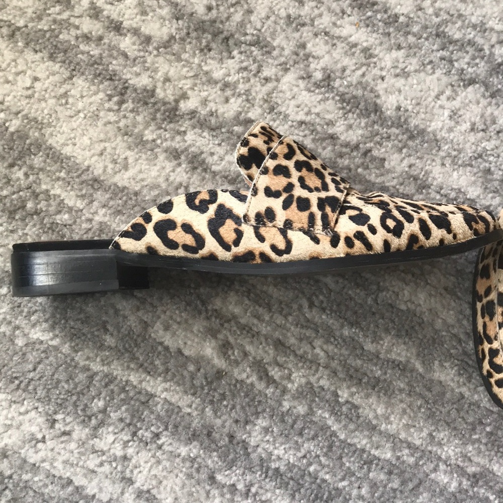 Leopard Print Mules - Picture 2 of 6